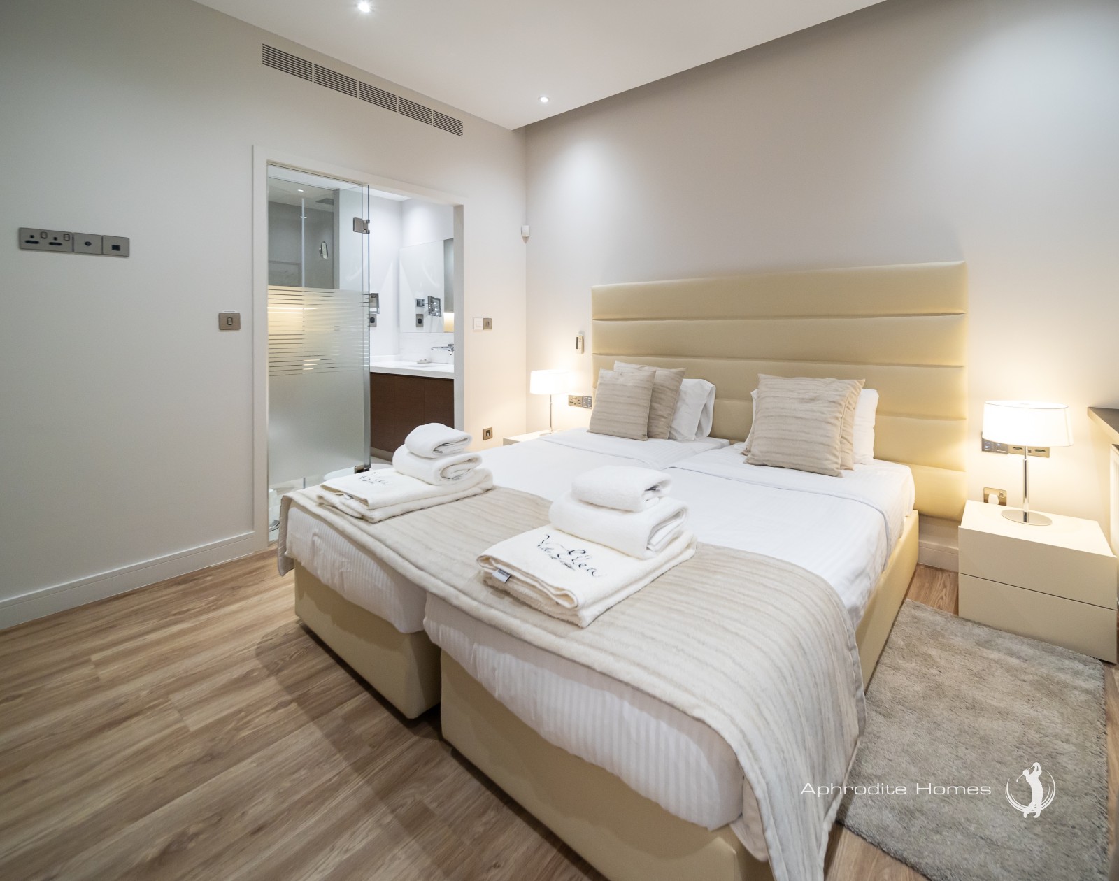 Villa For Sale  in  Aphrodite Hills