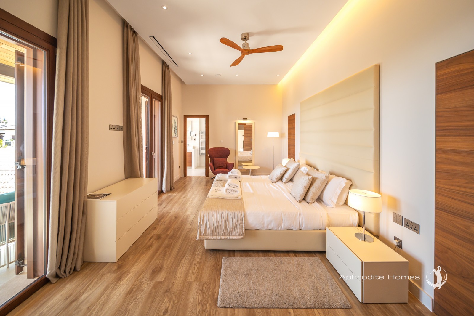 Villa For Sale  in  Aphrodite Hills