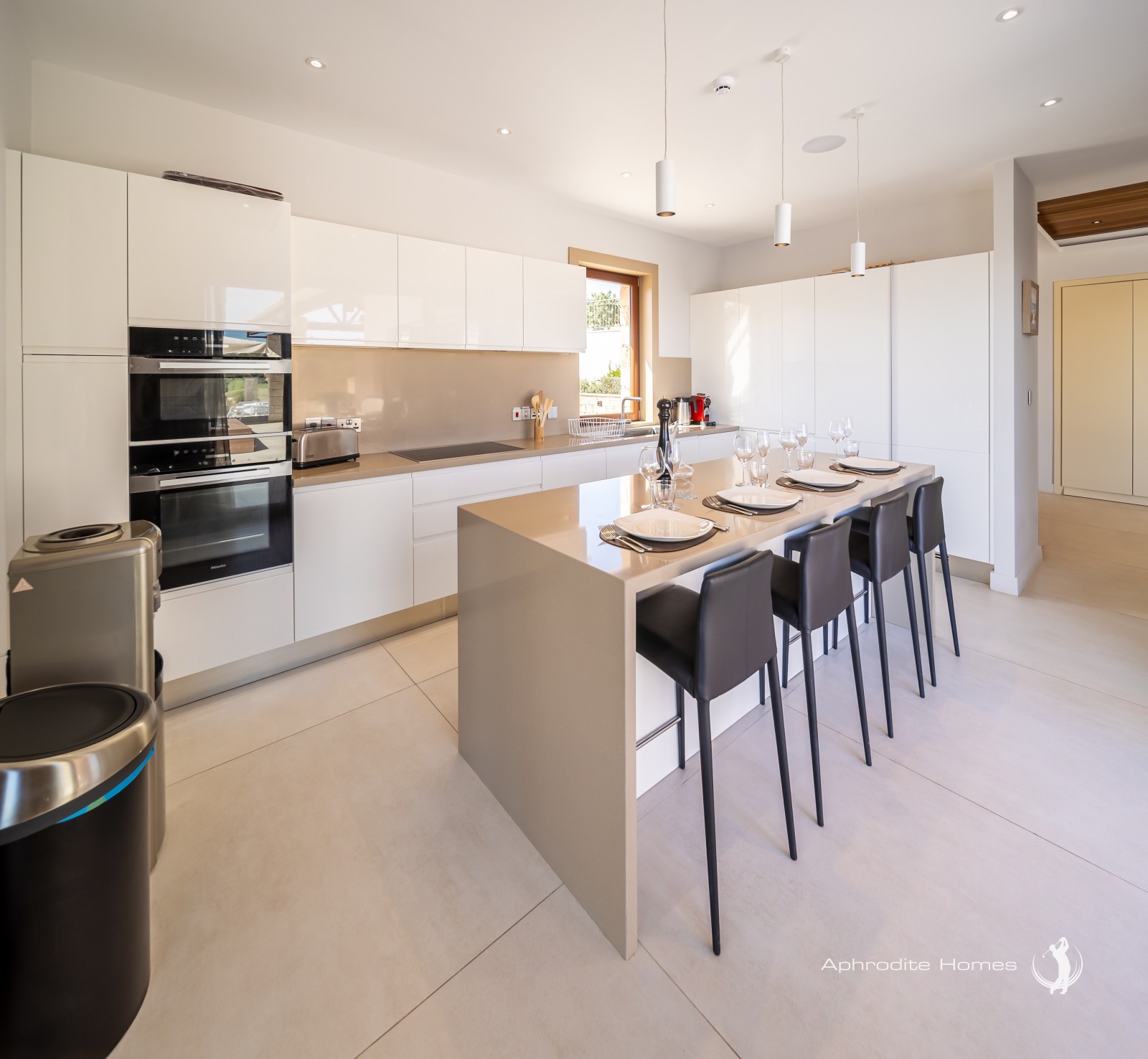 Villa For Sale  in  Aphrodite Hills