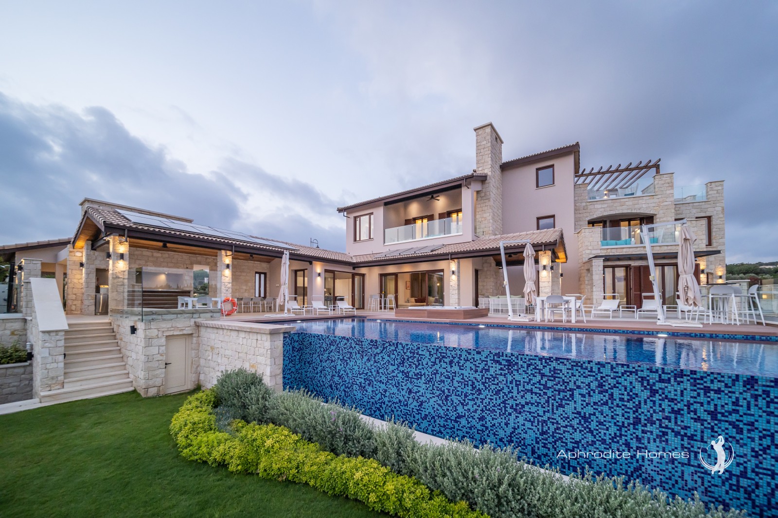 Villa For Sale  in  Aphrodite Hills