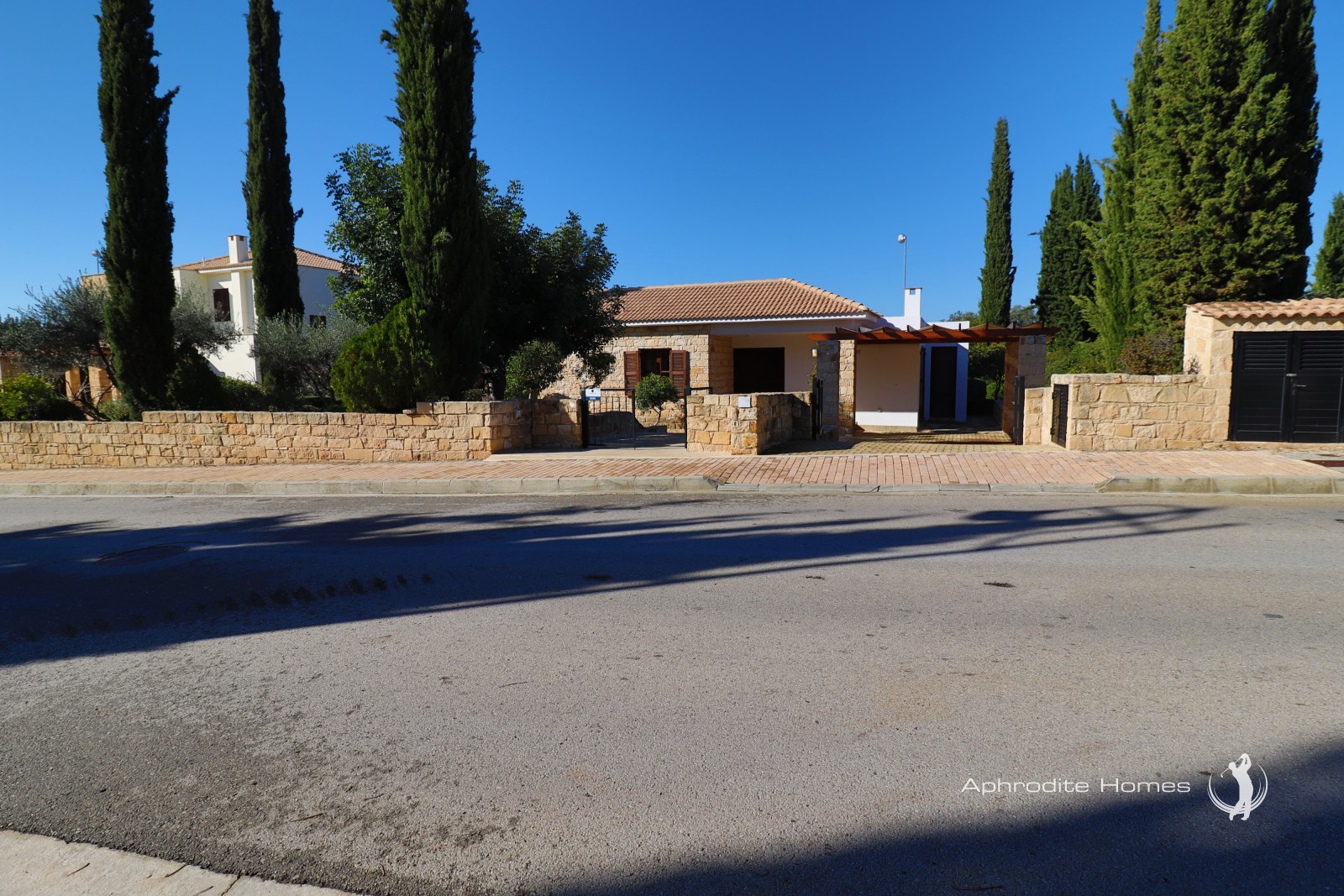 Villa For Sale  in  Aphrodite Hills