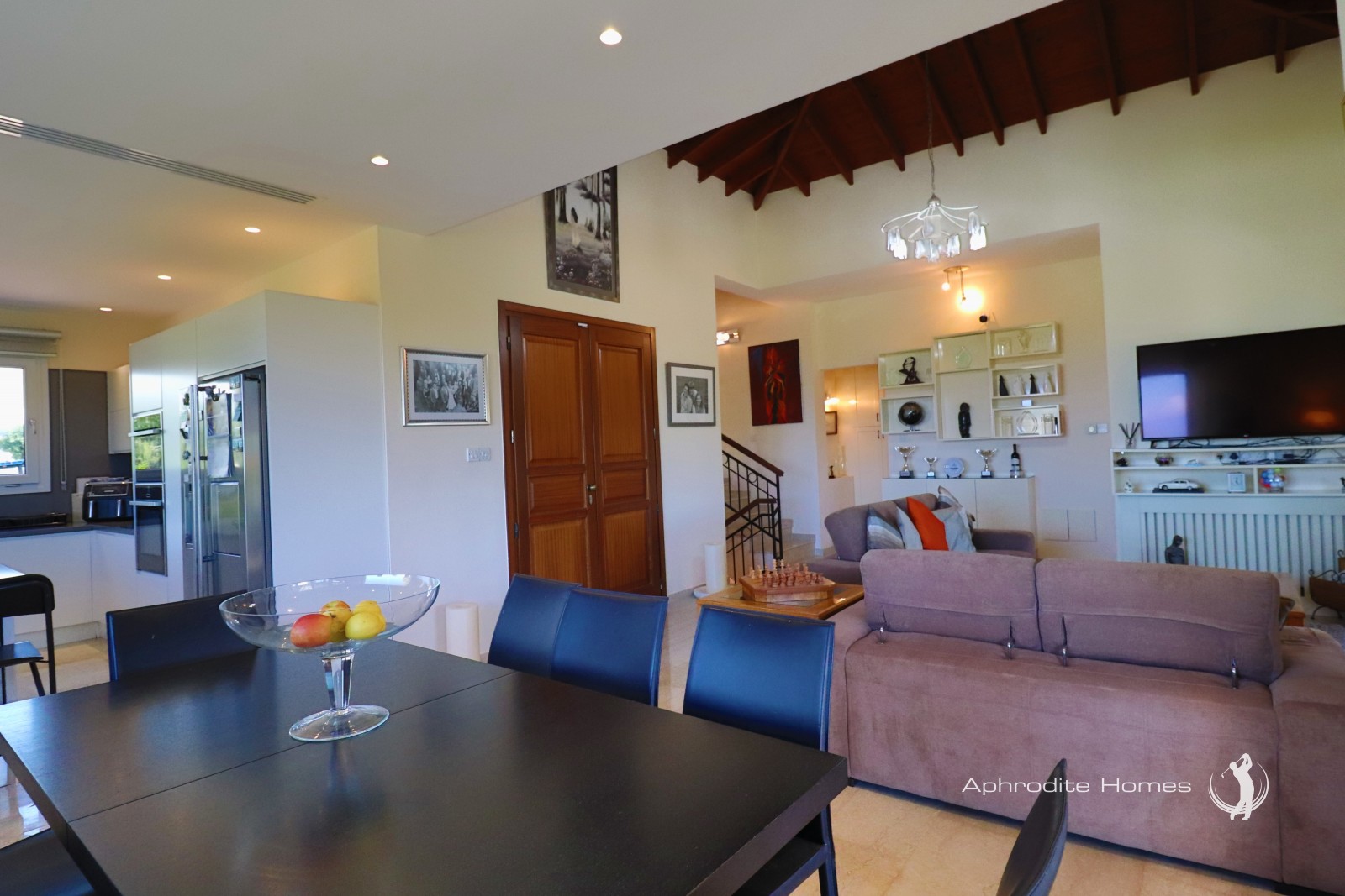 Villa For Sale  in  Aphrodite Hills