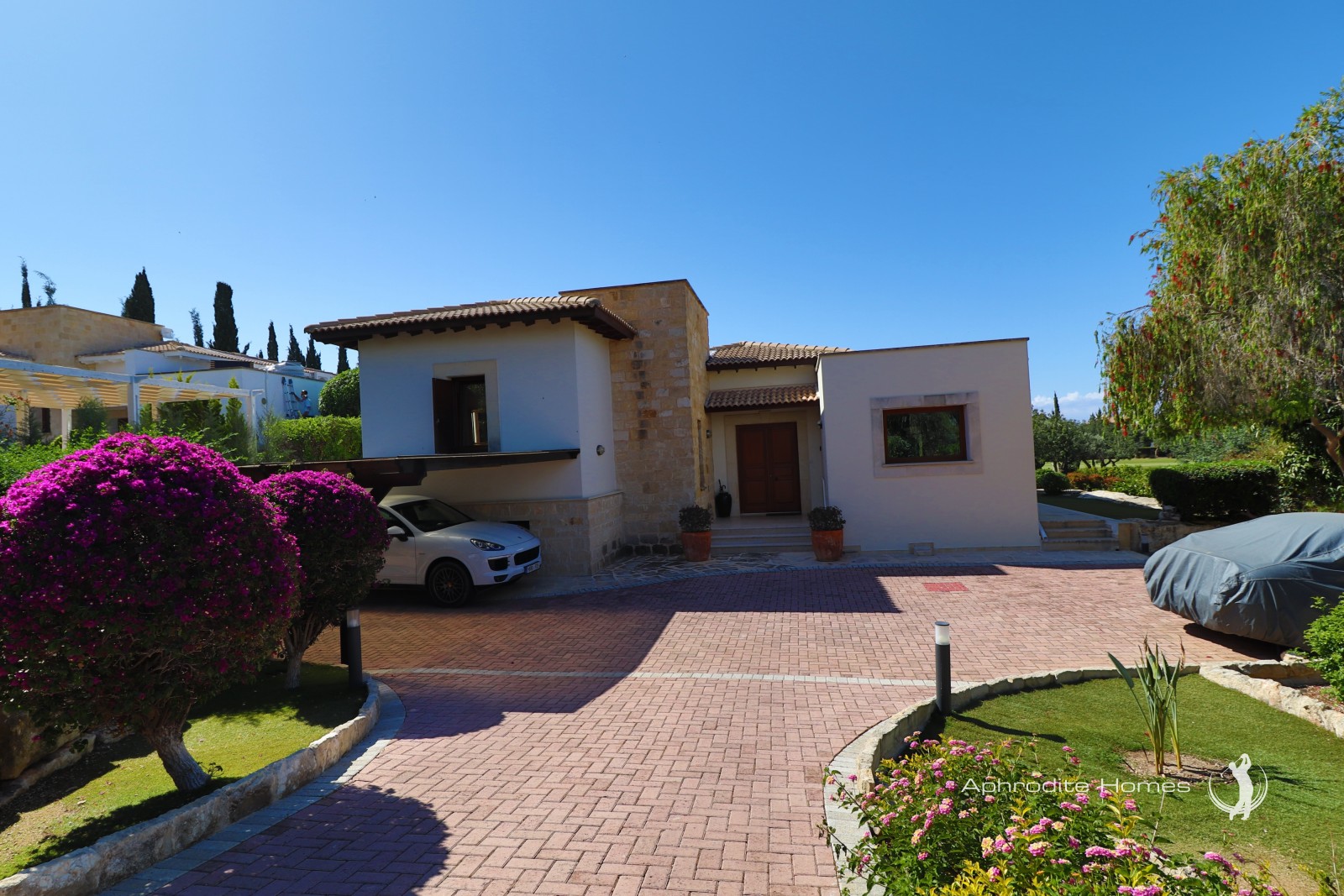 Villa For Sale  in  Aphrodite Hills