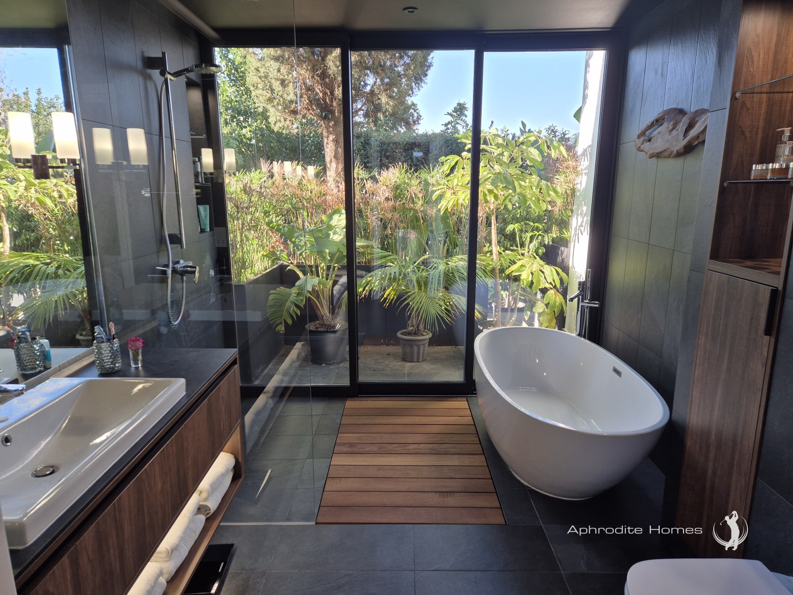 Villa For Sale  in  Aphrodite Hills