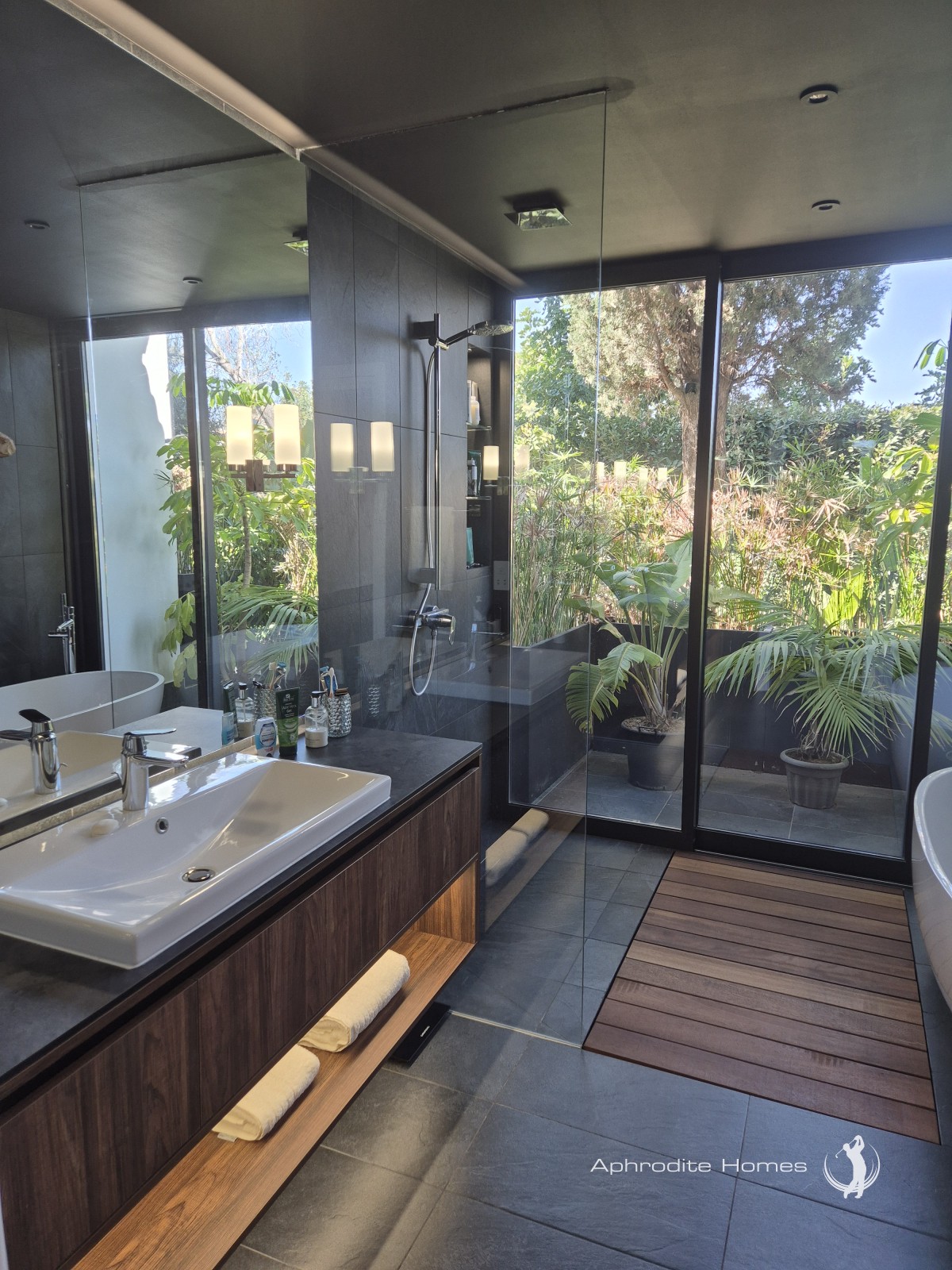 Villa For Sale  in  Aphrodite Hills
