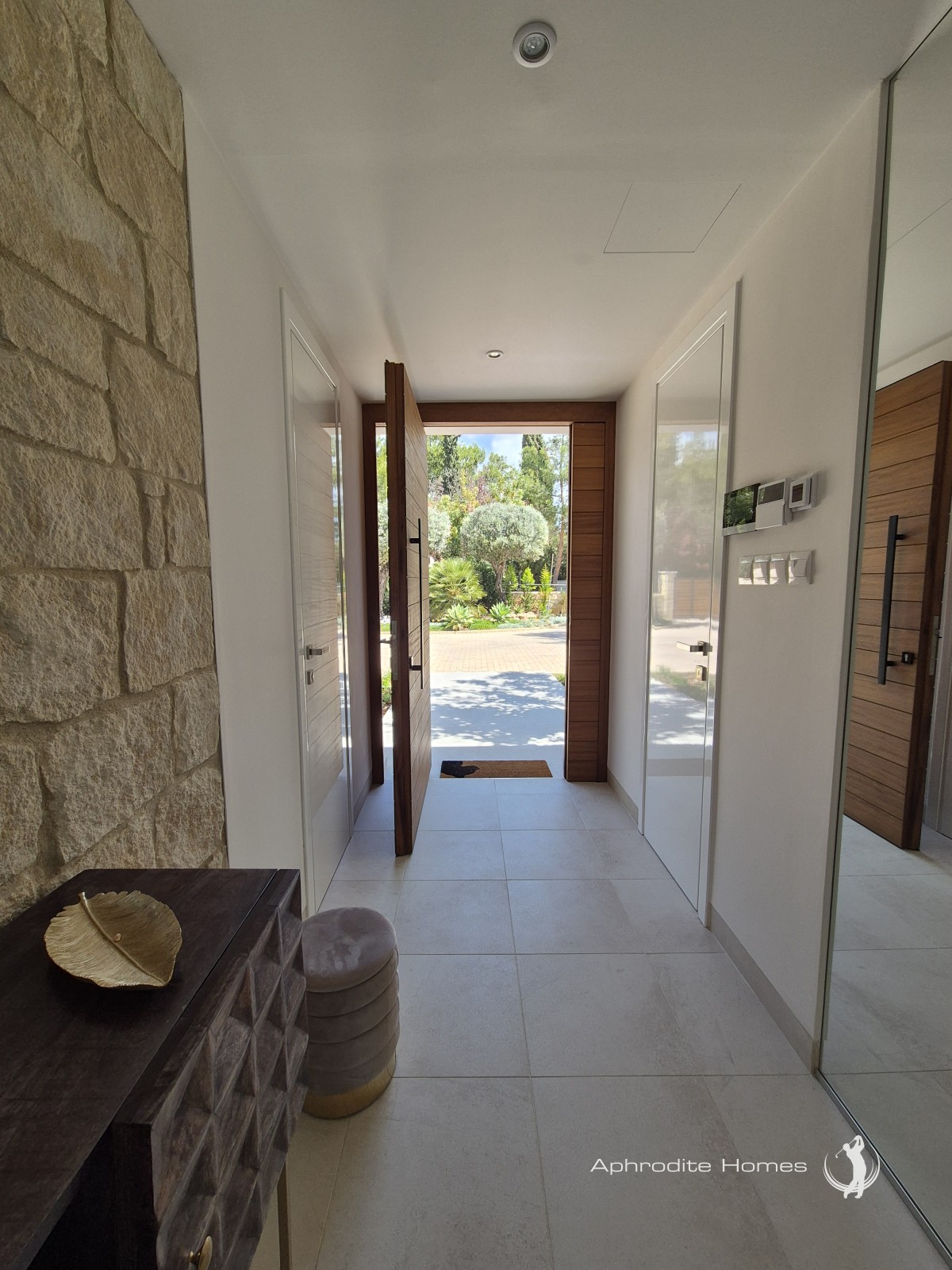 Villa For Sale  in  Aphrodite Hills